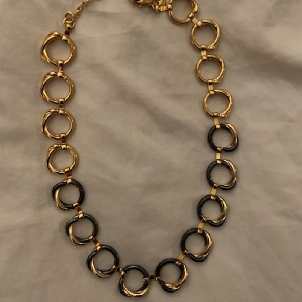 Ann Taylor Circle Necklace NWT and earrings